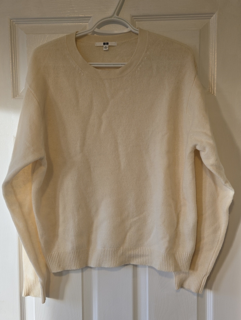 Uniqlo Men's Cream Crewneck Sweater - Minimal Knit